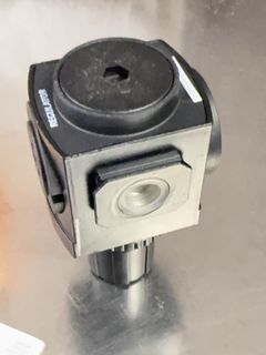 Pneumatic Air Filter/Regulator with Gauge - Image 7