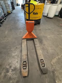 Pallet Jack w/Scale - Image 2