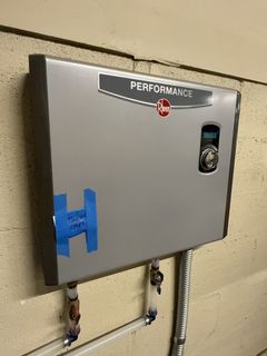 Electric Tankless Water Heater - Image 3