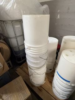 Plastic Buckets w/Lids - Image 3