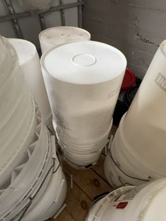 Plastic Buckets w/Lids - Image 6