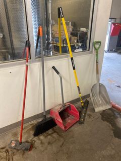 Warehouse Cleaning Tools - Image 2