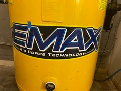 Industrial Vertical Air Compressor, 120 Gallon - Image 4