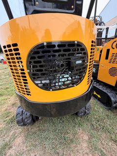 Mini Excavator  - Image 7