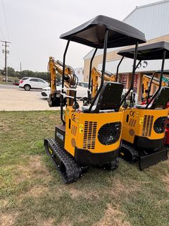 Mini Excavator  - Image 9