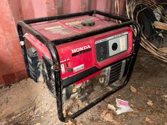 Honda EB2500 generator - Image 1