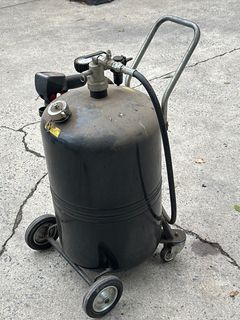 Pneumatic oil dispenser - Image 6