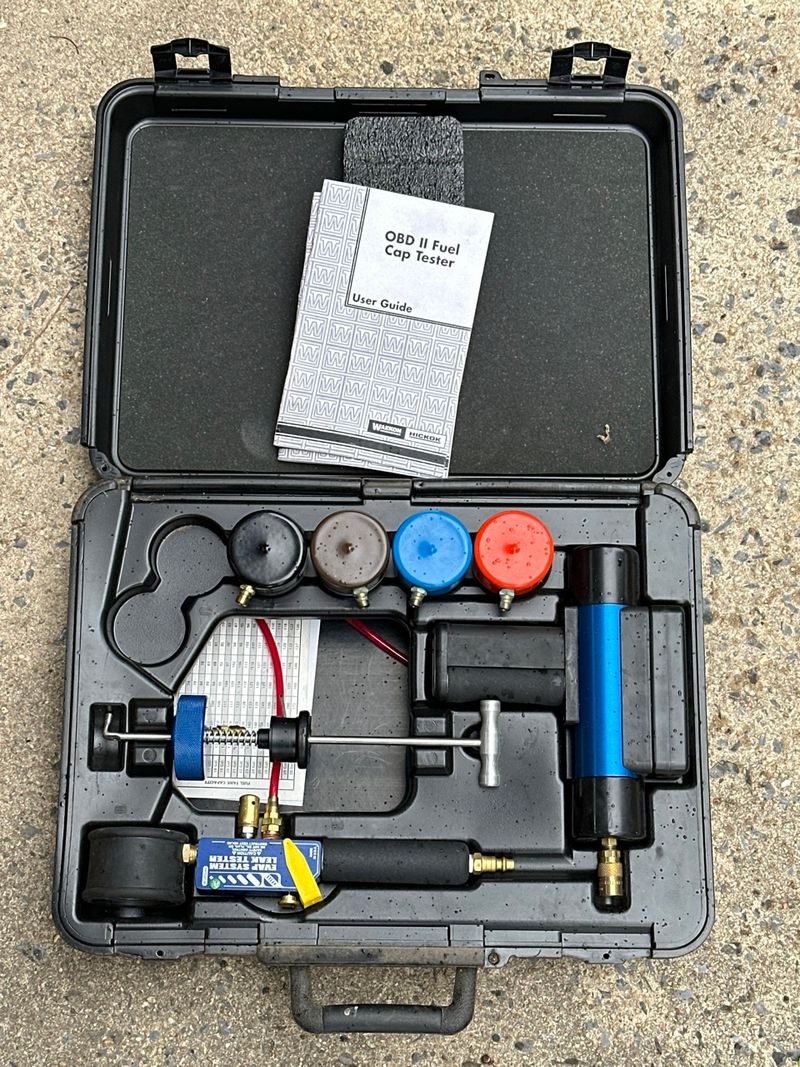 Waekon Hickok 46568 OBD II EVAP Leak Master Test Kit - Image 1