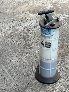 Fluid evacuator - Image 1