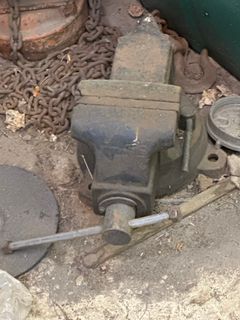 Bench Vice - Image 1