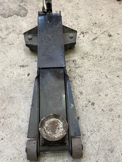 Floor Jack - Image 2