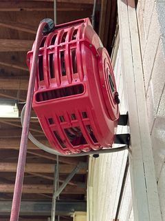Air hose and reel - Image 3