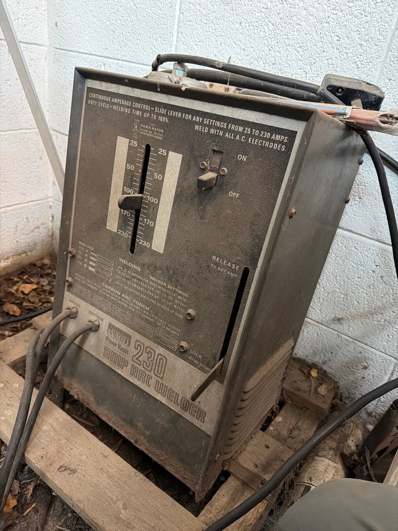 Arc welder - Image 1