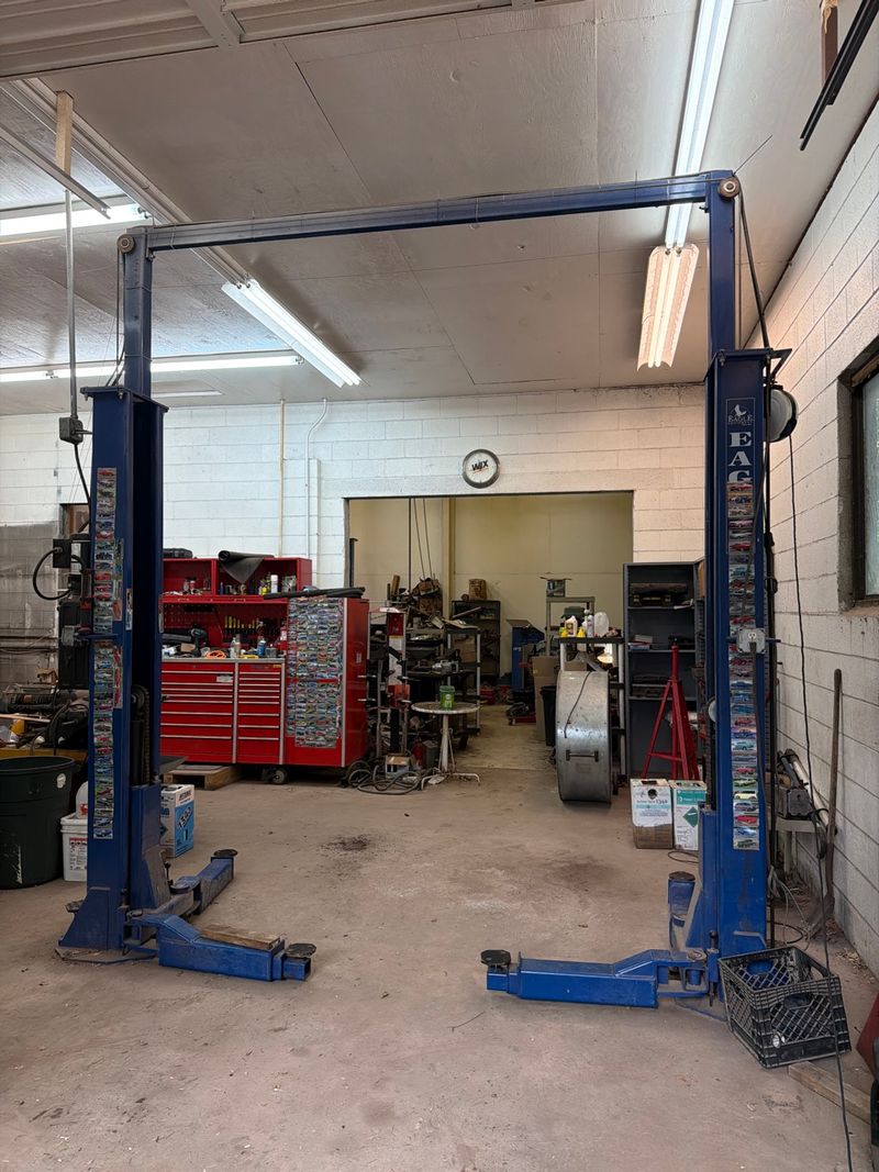 Eagle Two-Post Car Lift - Image 1
