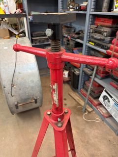 Mechanical stand - Image 2