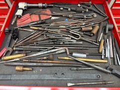 Pneumatic air hammer and bits - Image 1