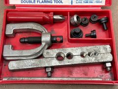 Matco Tools FT-93-FB Double Flaring Tool Kit - Image 2