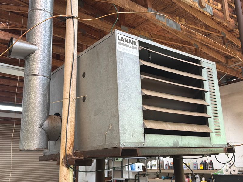 Oil heater - Image 1