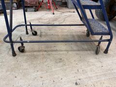 Rolling staircase - Image 3