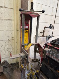 Strut spring compressor - Image 1