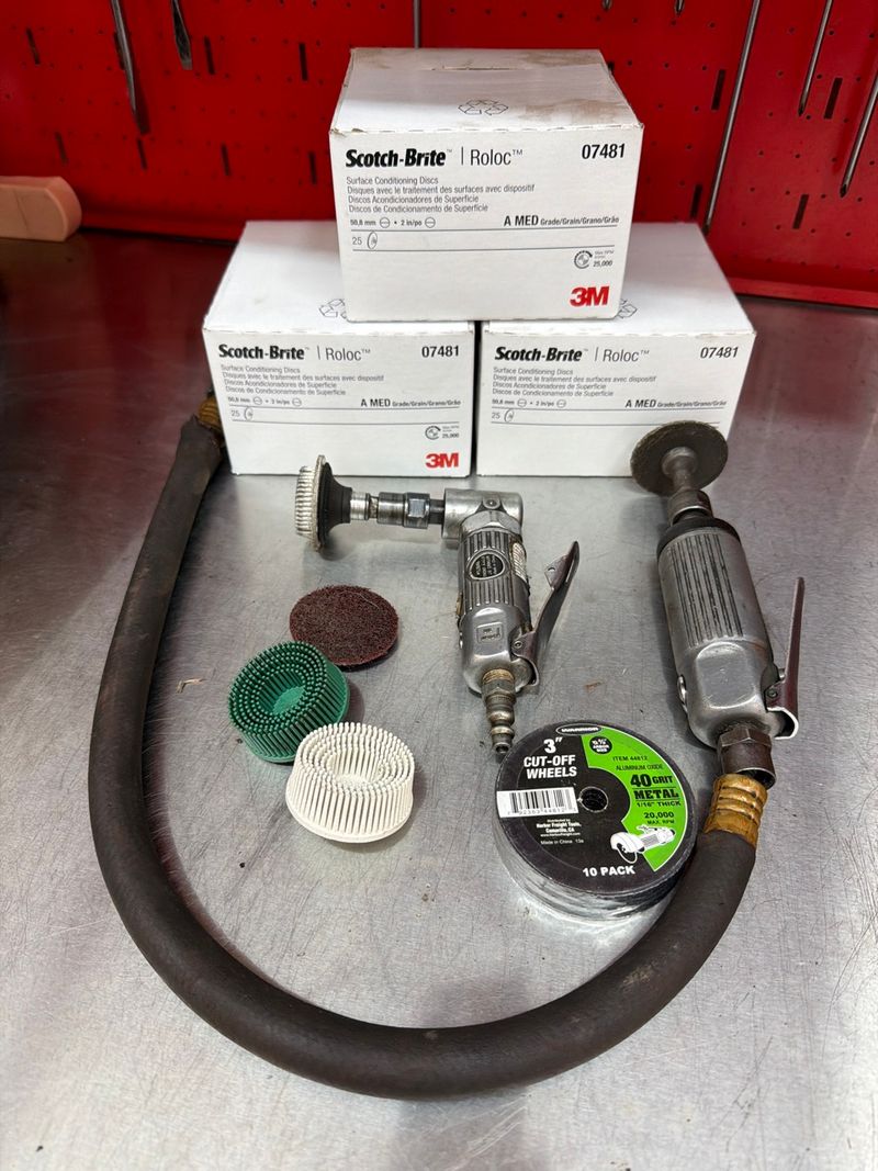 Pneumatic Angle Headed Gasket Remover - Image 1