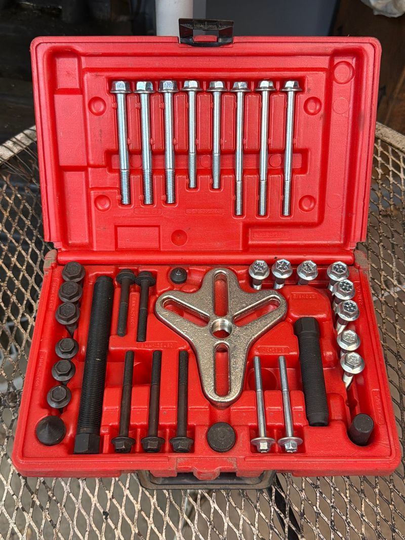 Bolt Grip Set - Image 1
