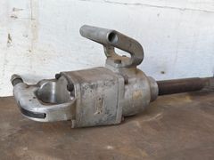 pneumatic impact wrench - Image 1