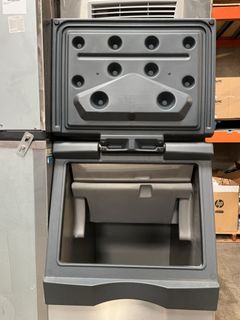 Scotsman Ice Machine with Bin - Image 3