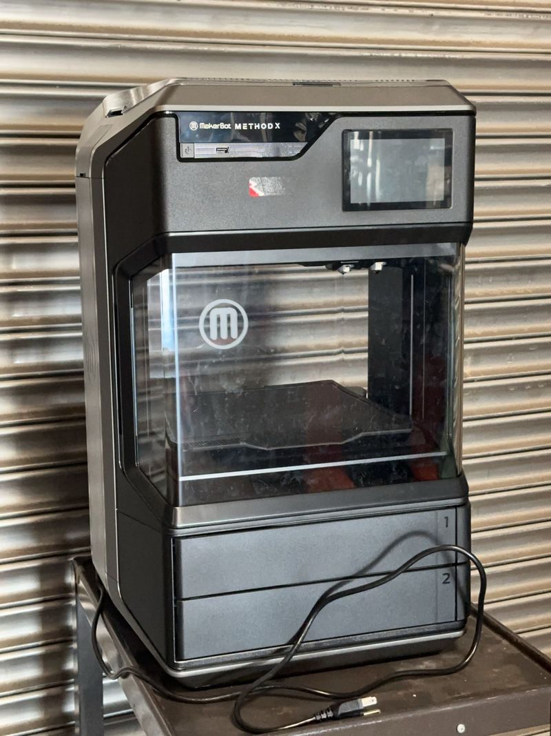 MakerBot METHOD X 3D Printer - Image 1