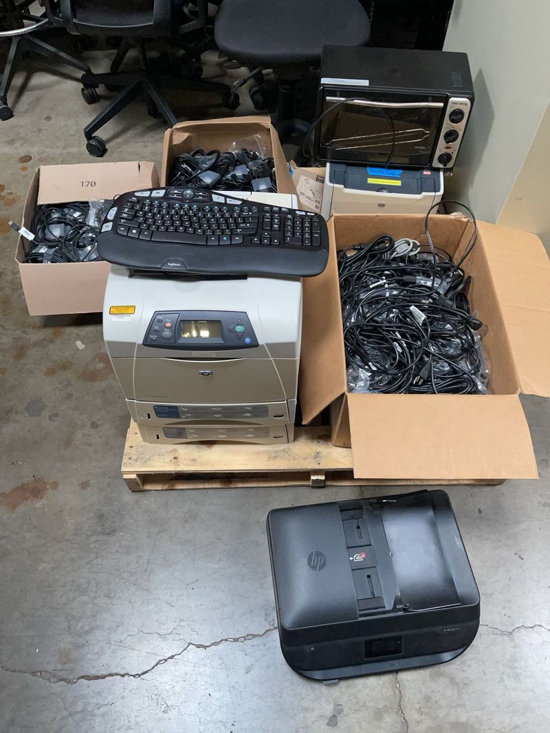 HP Printers, Keyboard, Cables - Image 1