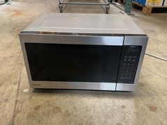 Panasonic and Oster Microwave Ovens - Image 3