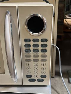 Panasonic and Oster Microwave Ovens - Image 8
