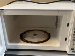 Panasonic and Oster Microwave Ovens - Image 9