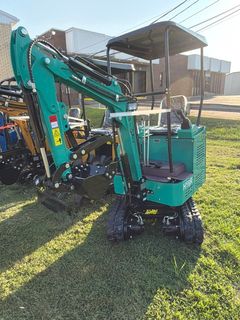 H16R Mini Excavator - Image 1