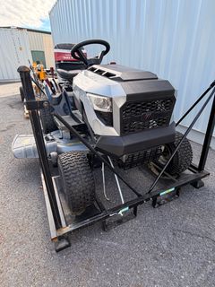 Murray riding lawn mower - Image 1