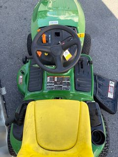 S100 42 in. 17.5 HP Gas Hydrostatic Riding Lawn Mower - Image 9