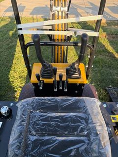 H13R Mini Excavator  - Image 4