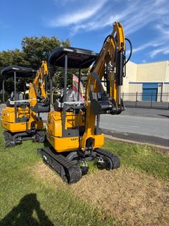 QK20R Mini Excavator Hydraulic Thumb - Image 1