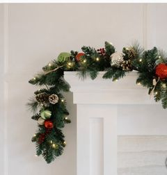 CGH2.74 m ( 9 ft.) Pre-Lit Holiday Arti�cial Garland - Image 4