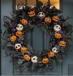 Disney30" Disney The Nightmare Before Christmas Pre-Lit LED Wreath - Image 2