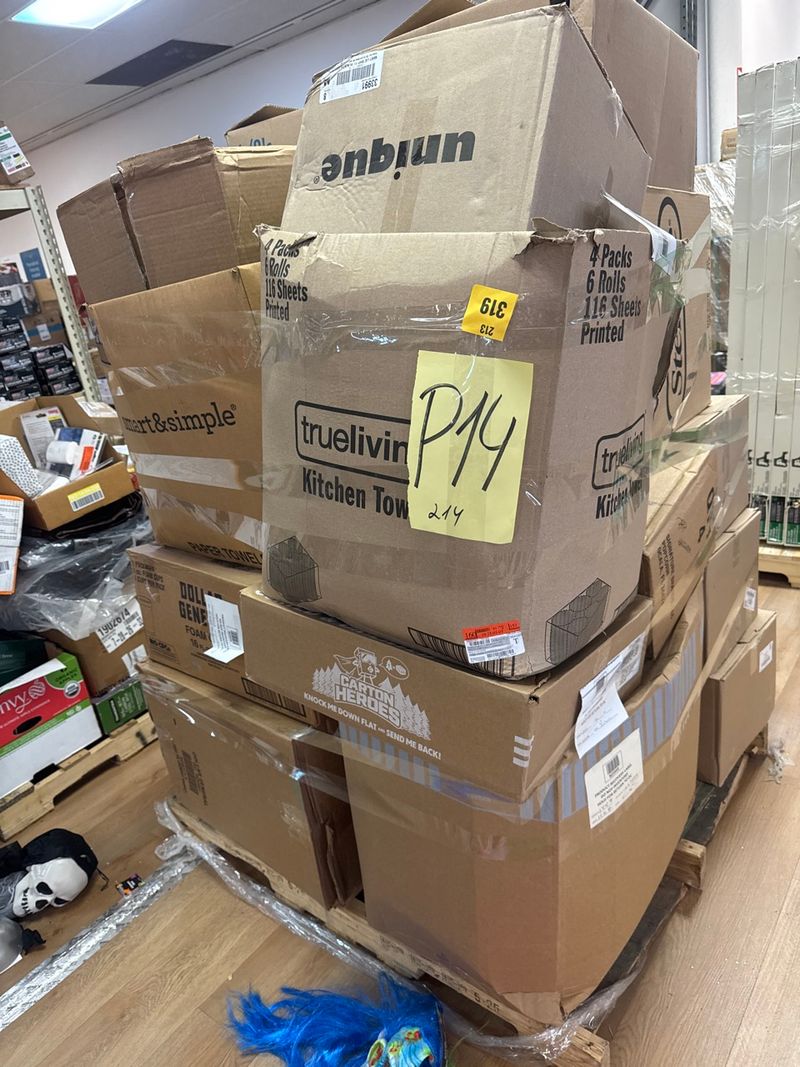 One full pallet of brand-newDollar General Halloween seasonal merchandise.Each pallet contains 200+ assorted items, all new, unused retail overstock - Image 1