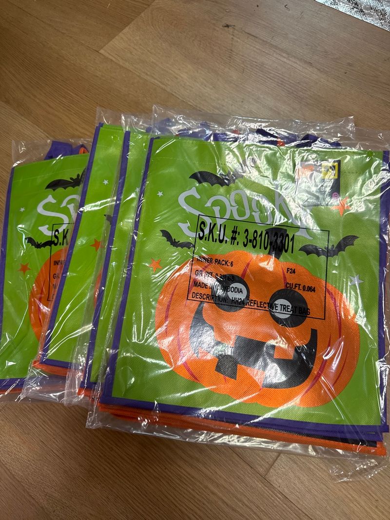 Tricky or treat bags-24 pack - Image 1
