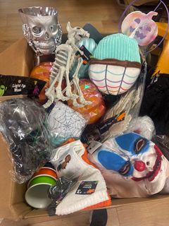 Big Halloween box more than 30 items  - Image 1