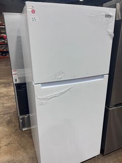 18.1 cu. ft. Top Freezer Refrigerator with Adjustable Glass Shelving in White, Garage Ready - Image 7