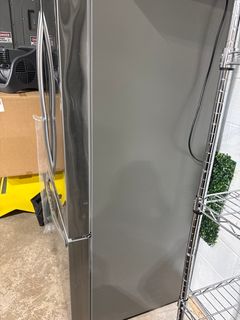 31 cu. ft. SMART Standard Depth MAX French Door Refrigerator with Dual Ice Makers in PrintProof Stainless Steel - Image 13