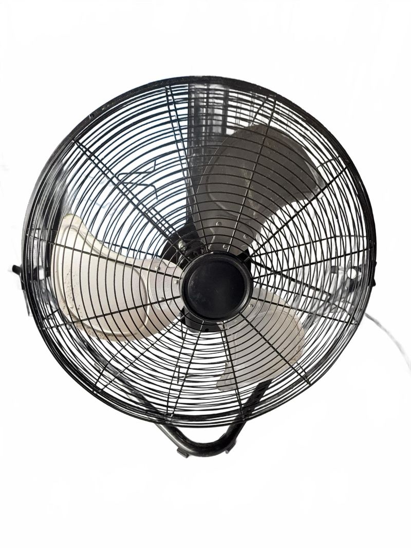 Mainstays SFC1840B 18" Electric Portable Fan - Image 1