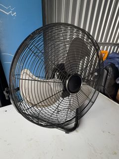 Mainstays SFC1840B 18" Electric Portable Fan - Image 2