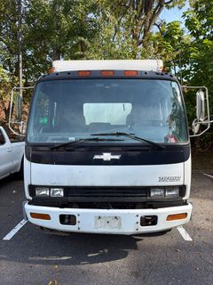 2003 Chevy WT5500 Diesel Box Truck - Image 2