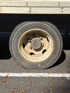 2003 Chevy WT5500 Diesel Box Truck - Image 11