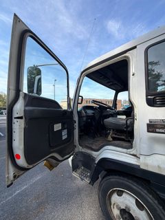 2003 Chevy WT5500 Diesel Box Truck - Image 17